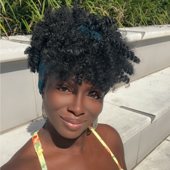 Meet your Posher, Ronika - Picture 1 of 1